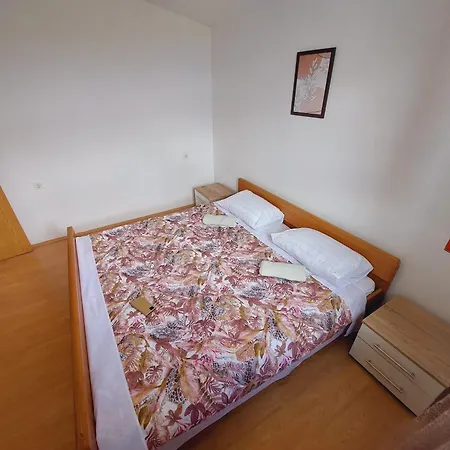 Apartments Tisno * Tisno