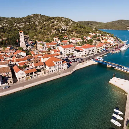 Apartments Tisno Tisno